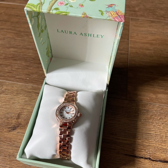 LAURA ASHLEY-NWT/Box Rose Gold Crystal Watch main image 5